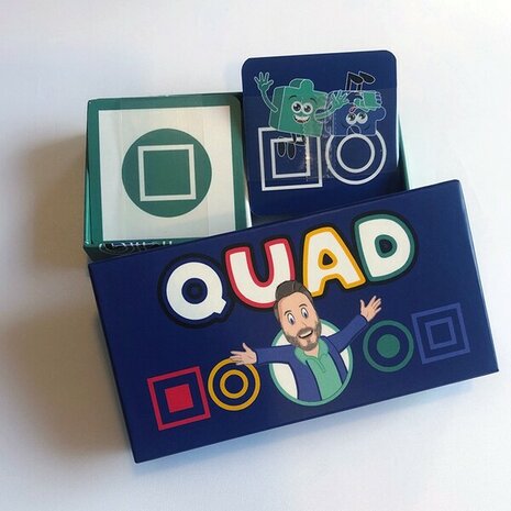 Quad, een wiskundig denkspel. Vind wonderlijke kaart combinaties.